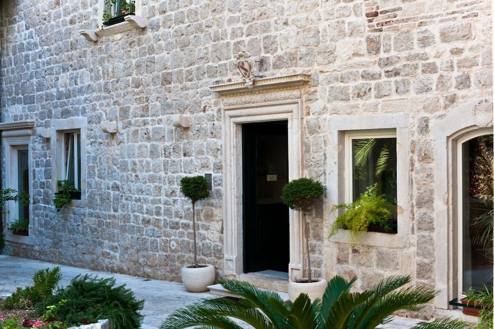 Park Hvar Hotel ฮวาร์ ภายนอก รูปภาพ